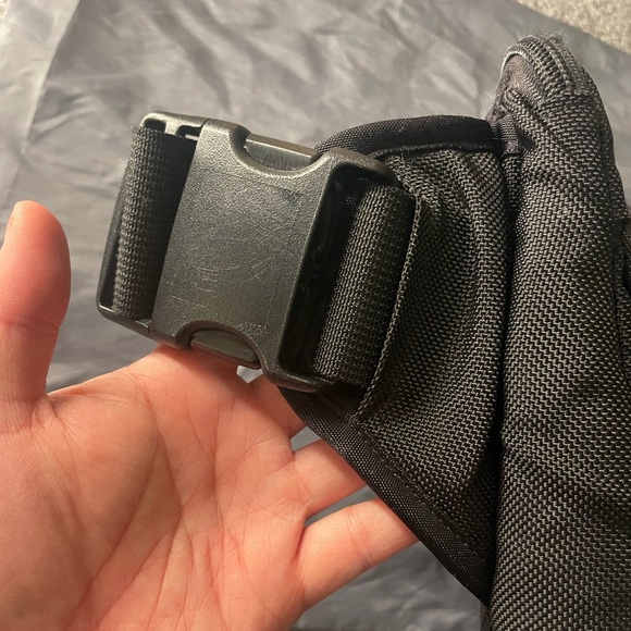 DSPTCH Black Laptop Bag with Flap-Over Design,Shoulder Strap and dust bag - Picture 4 of 9